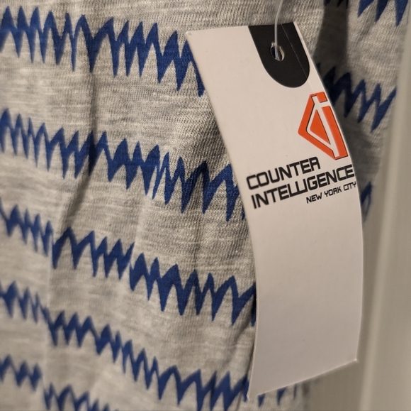 NWT Counter Intelligence Tee - Picture 4 of 4